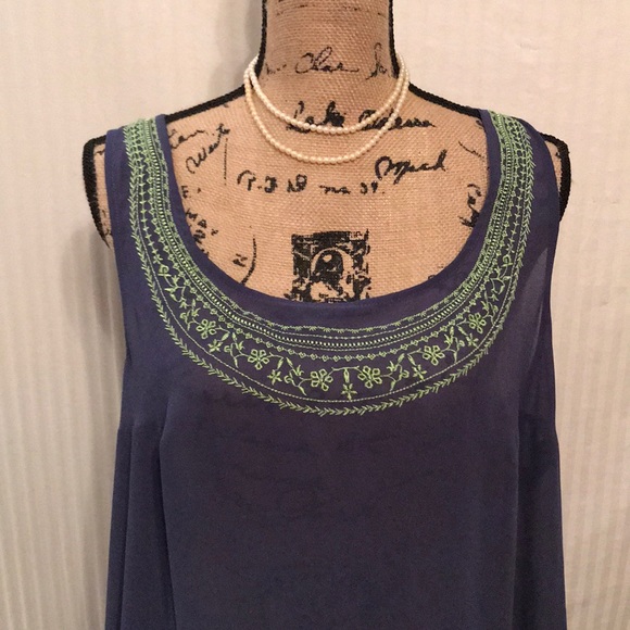 •CLEAR-OUT• 3 for 18 TORRID SEMI SHEER TANK - Picture 2 of 6